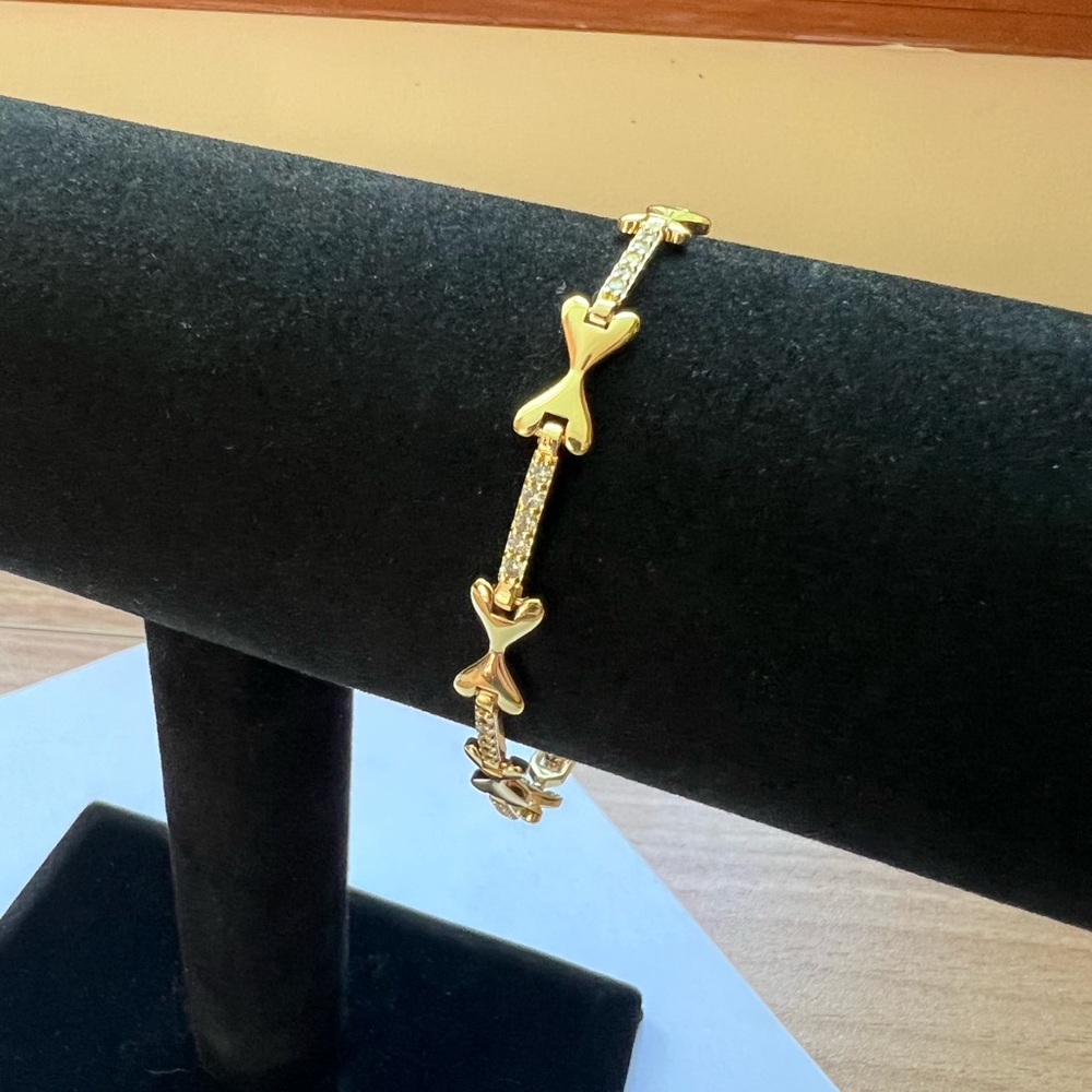 Bow Motif Tennis Bracelet - Gold Tone
